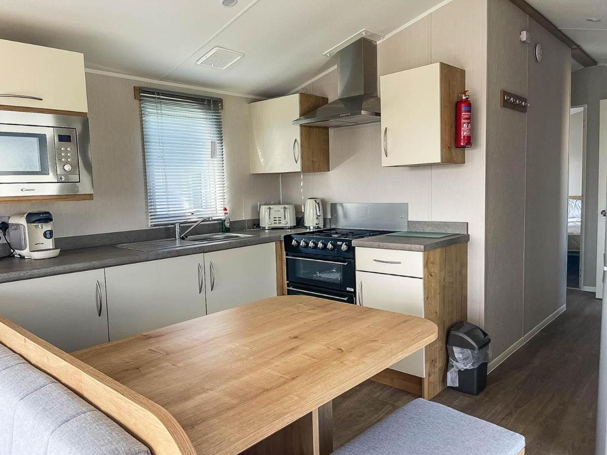 Lovely 8 Berth Caravan For Hire At Barmston Beach Holiday Park Ref 62002O Hotel Lund ภายนอก รูปภาพ