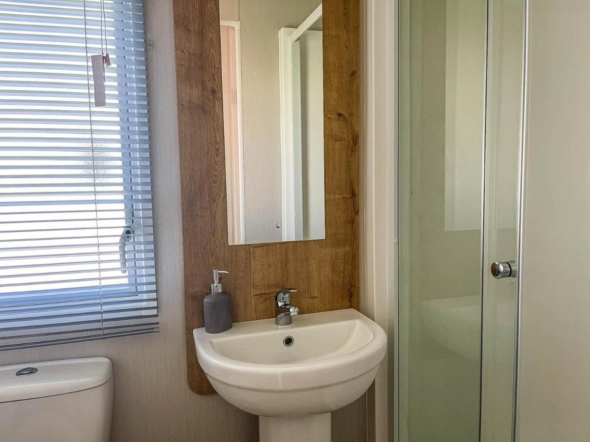 Lovely 8 Berth Caravan For Hire At Barmston Beach Holiday Park Ref 62002O Hotel Lund ภายนอก รูปภาพ